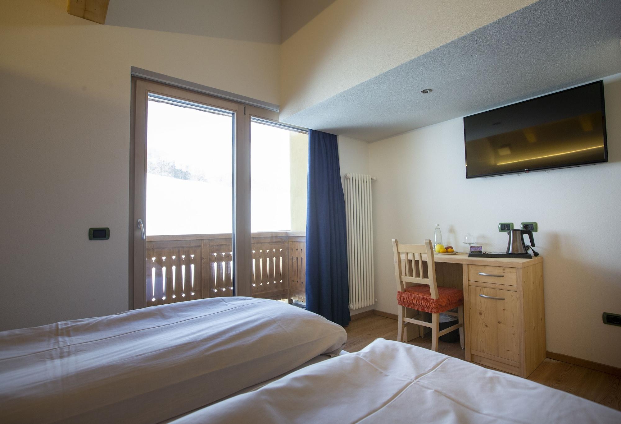 Hotel "La Suisse" Livigno Luaran gambar