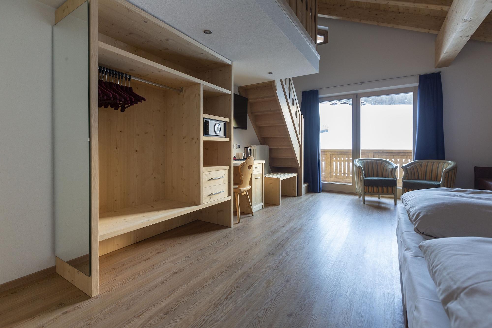 Hotel "La Suisse" Livigno Luaran gambar