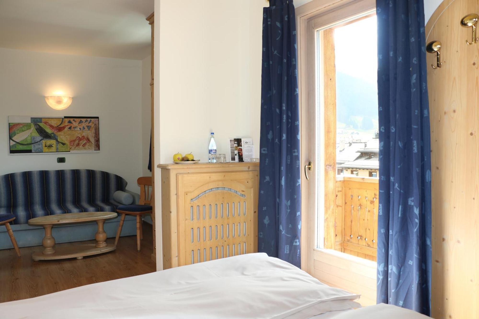 Hotel "La Suisse" Livigno Luaran gambar
