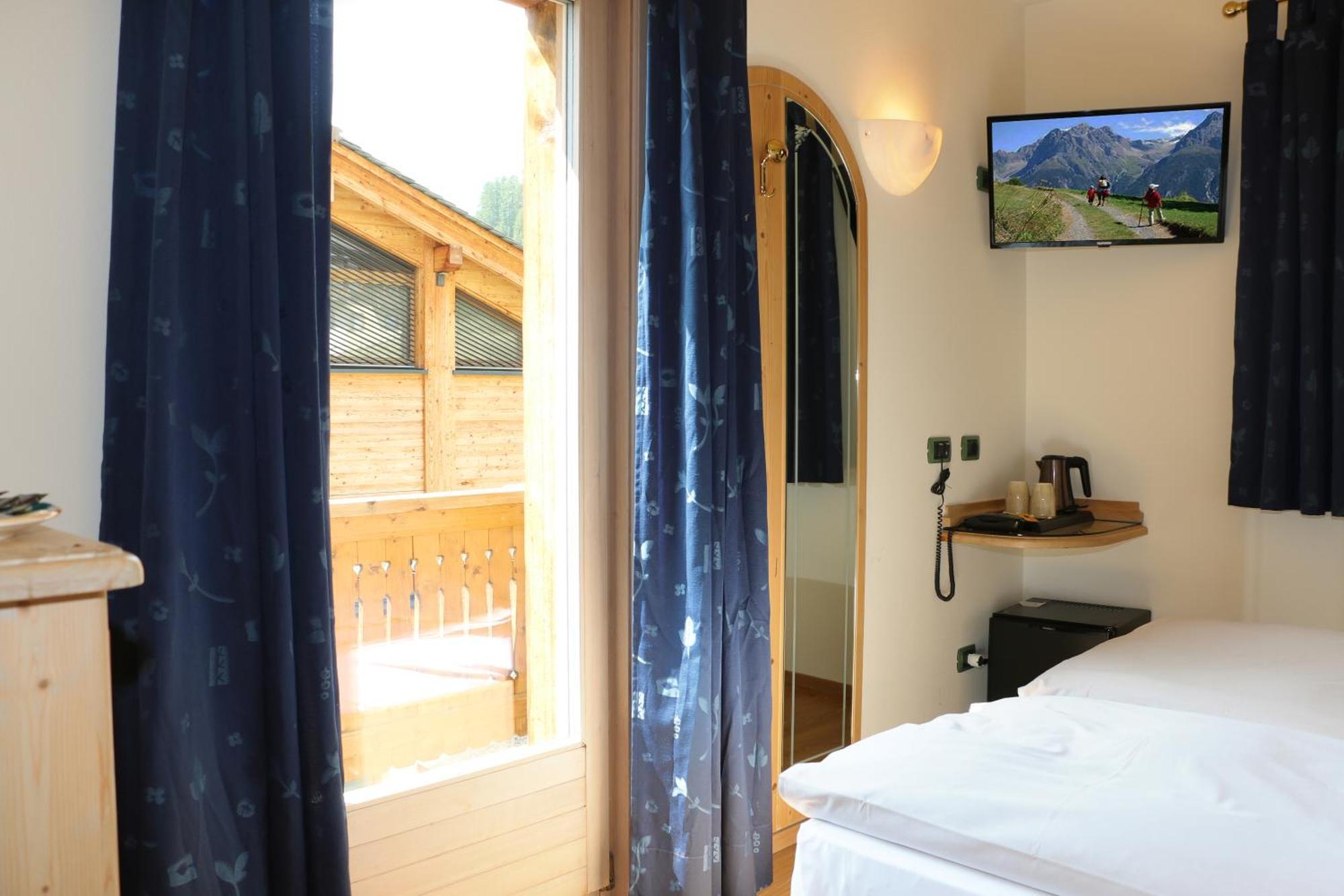 Hotel "La Suisse" Livigno Luaran gambar